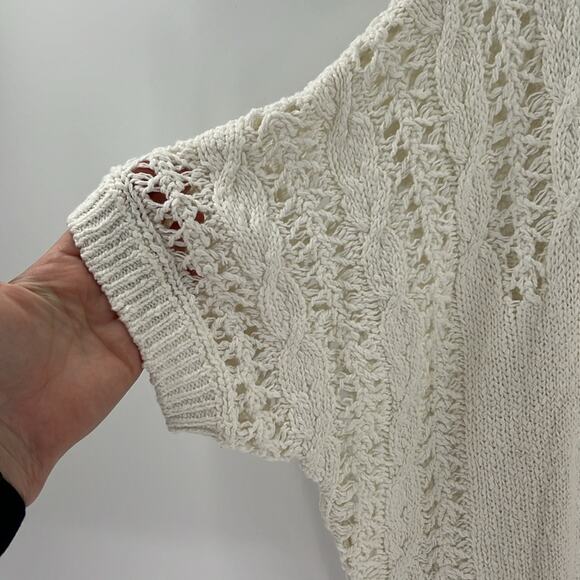 Splendid Collection Women's Short Sleeve Sweater - White - Medium - NWT - Picture 3 of 7